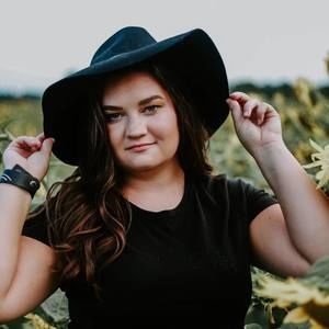Meet your Posher, Lauren